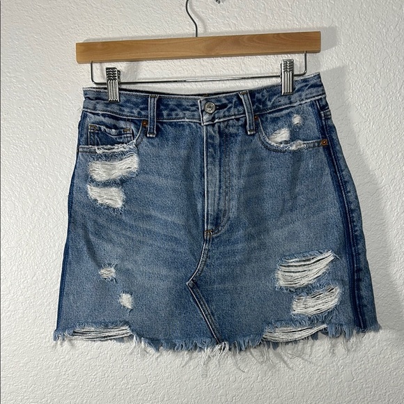 Abercrombie & Fitch Dresses & Skirts - Abercrombie & Fitch Mini Denim Skirt Size 27